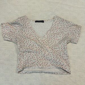 Brandy Melville tulip cropped top